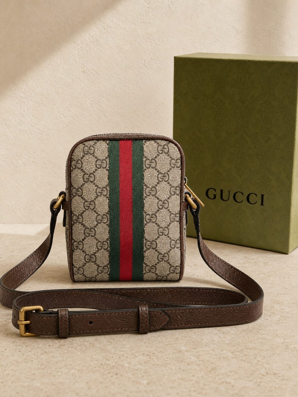 Gucci Small Ophidia Shoulder Purse in Beige Ebony GG Supreme Canvas - Picture 4 of 6
